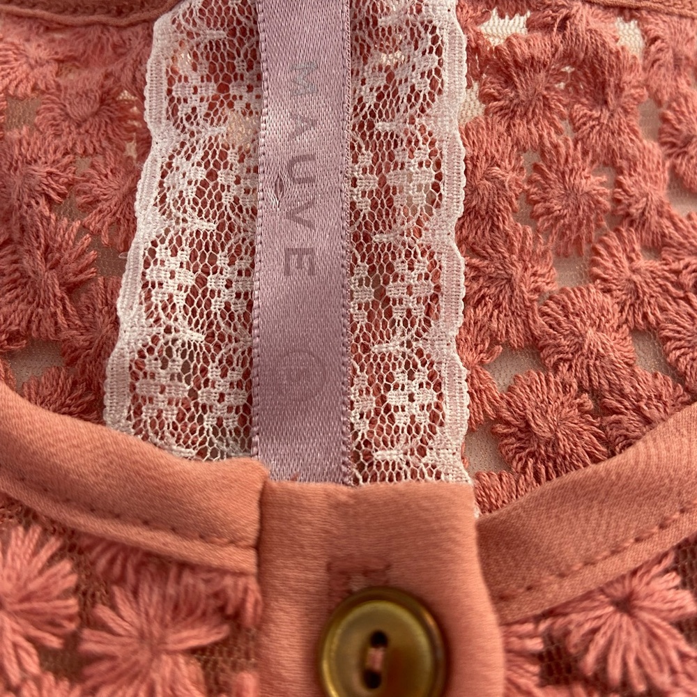 Mauve - Picture 3 of 3